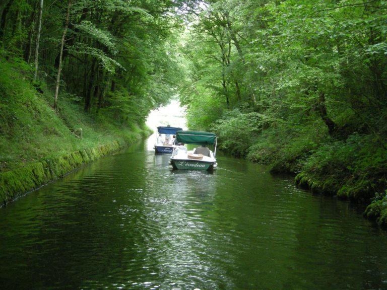 Le nivernais en bateau électrique
