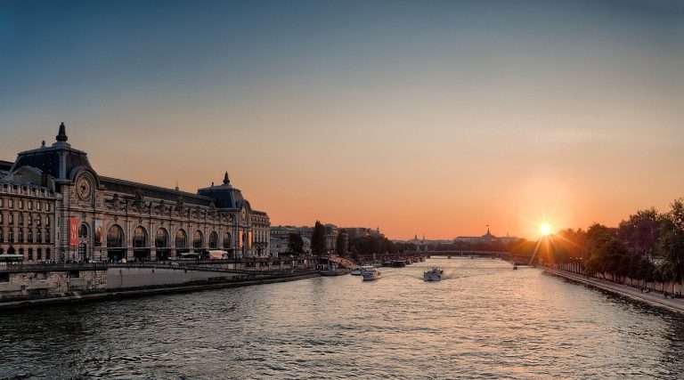 Visiter la seine et les bords de Marne en bateau électrique